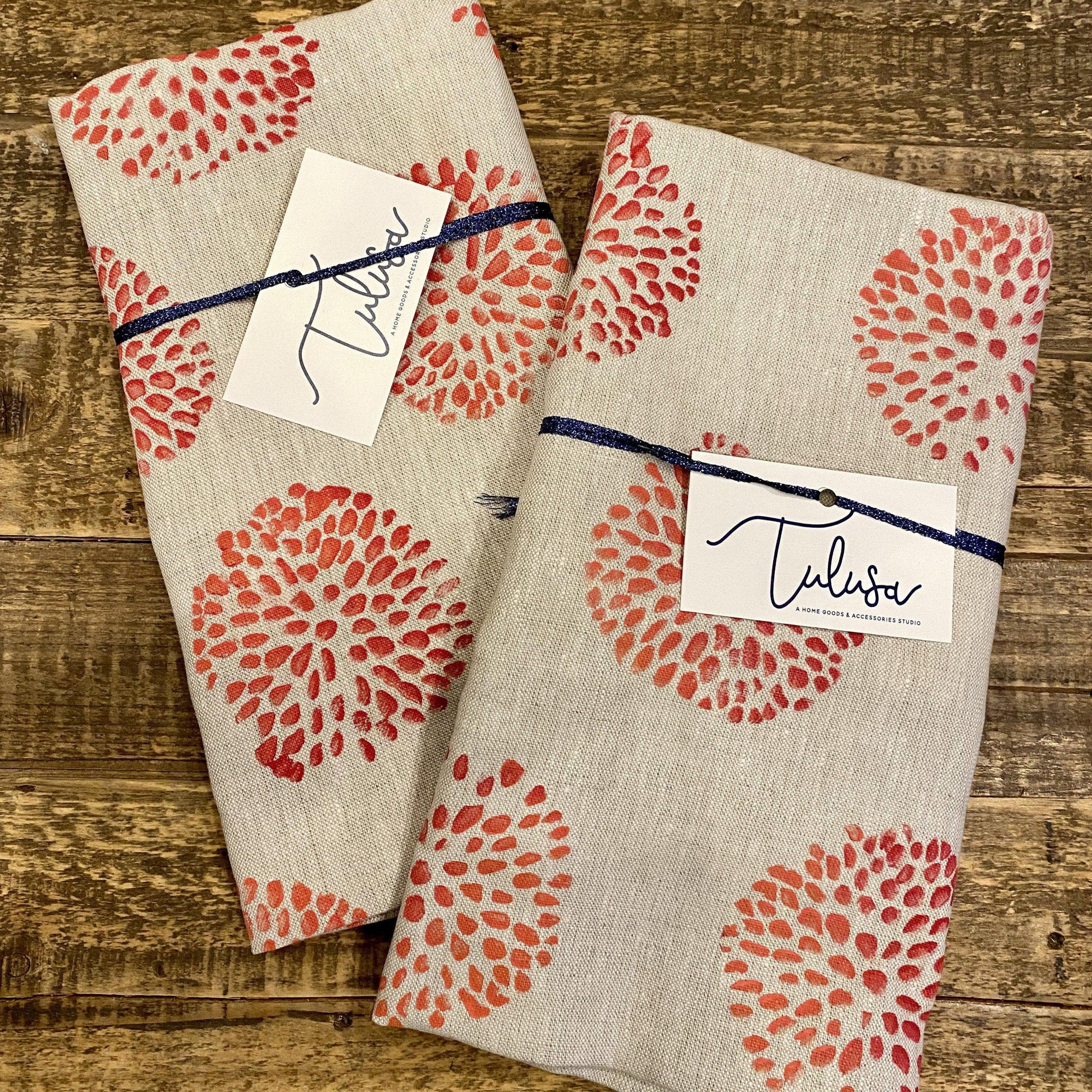 Linen Table Runner in Pom Pom Ombré