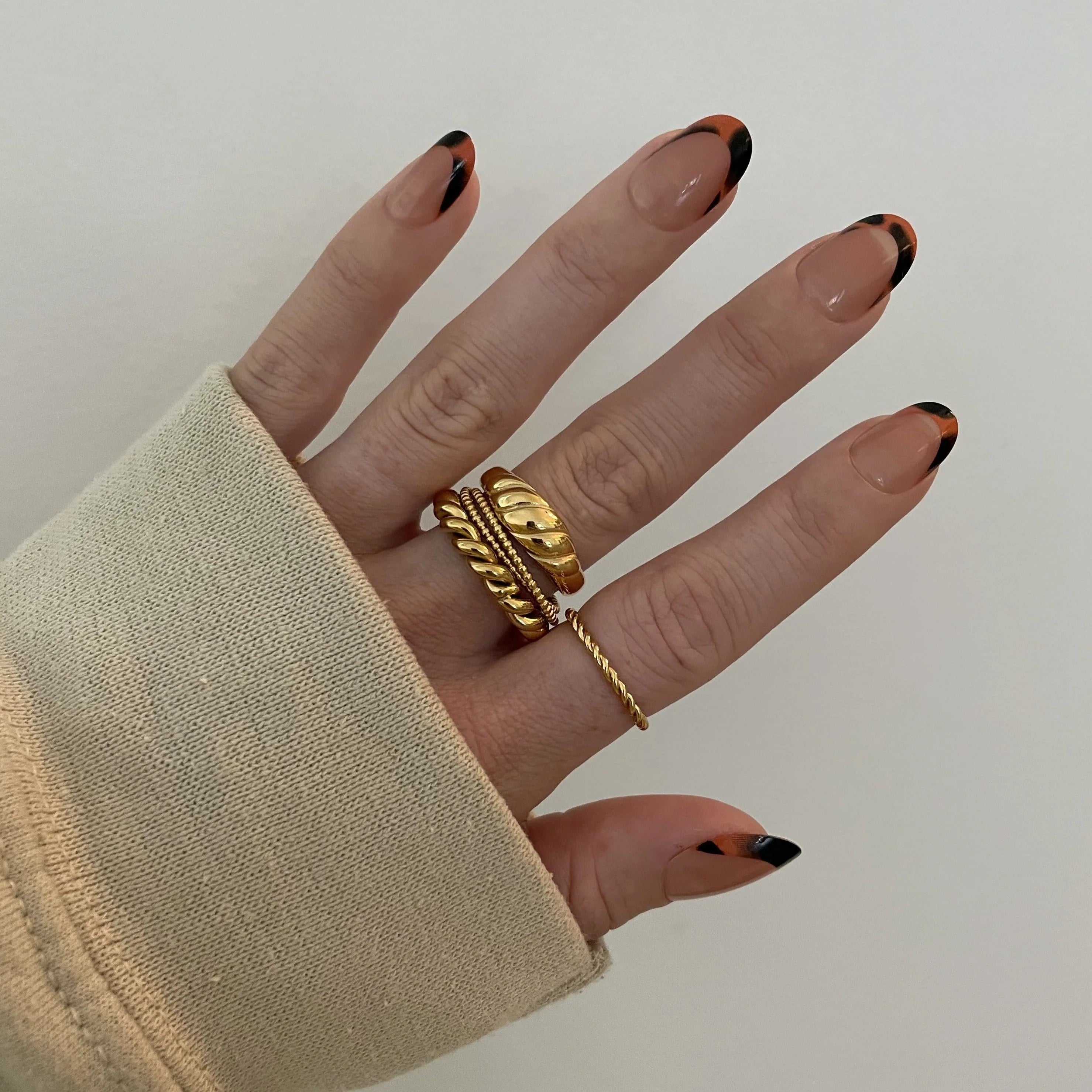 Raven Twisted Croissant Ring - Lucette Collection